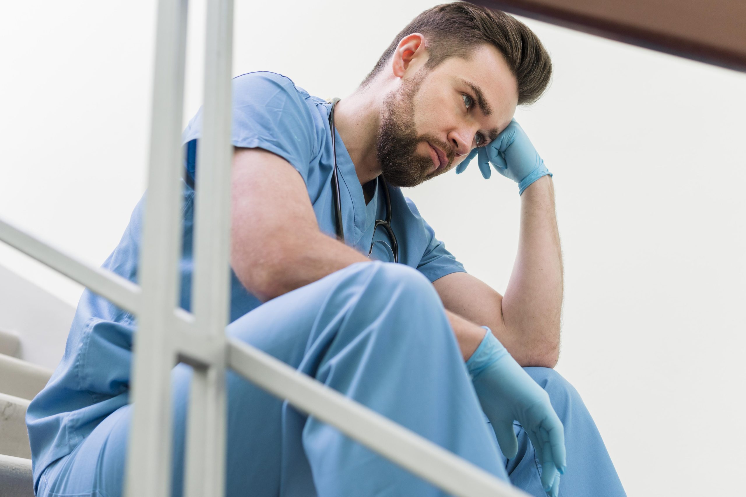 MENTAL HEALTH AND HEALTHCARE PROFESSIONALS: A PRIORITY THAT STARTS WITH EDUCATION